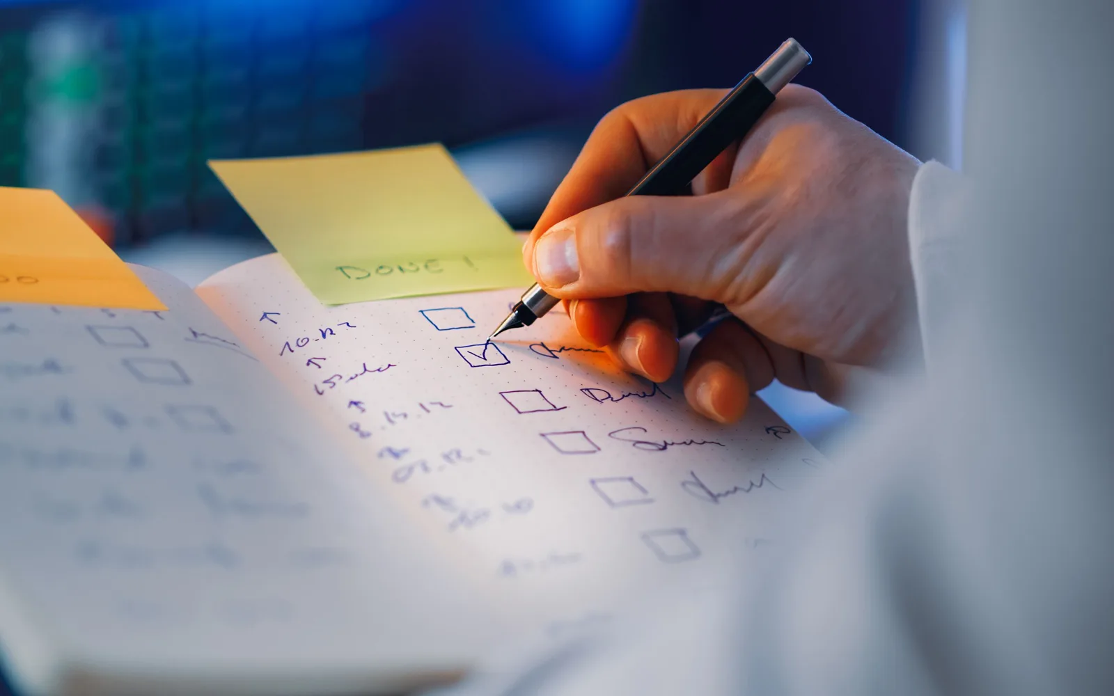 Priorités écrites dans un carnet